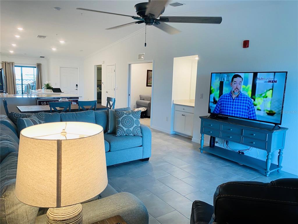 5664 PALMER CIR #202, BRADENTON, FL, 34211
