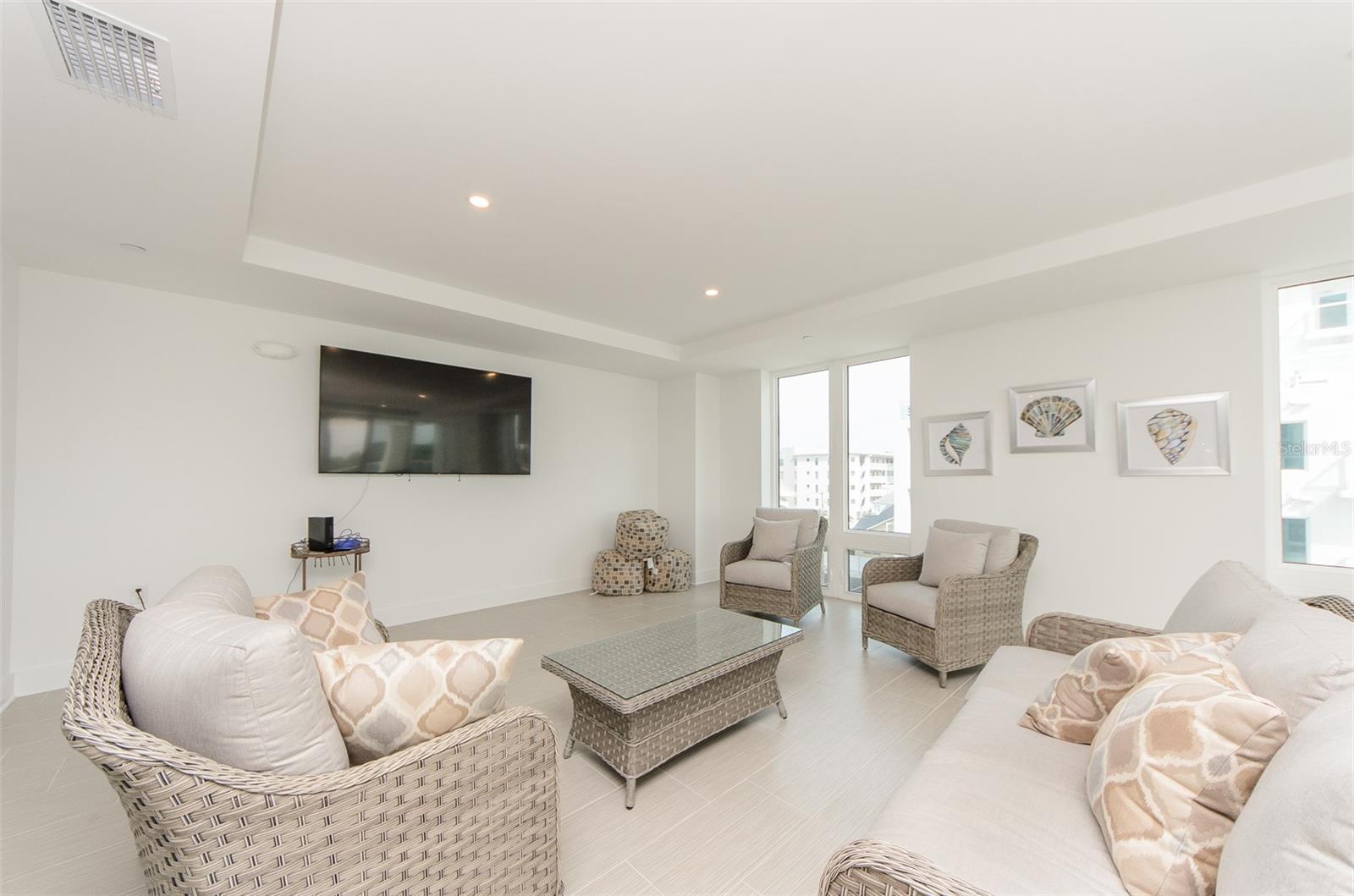 15 AVALON ST #401, CLEARWATER, FL, 33767