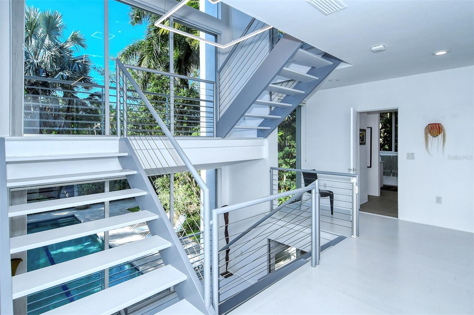 213 N WASHINGTON DR, SARASOTA, FL, 34236