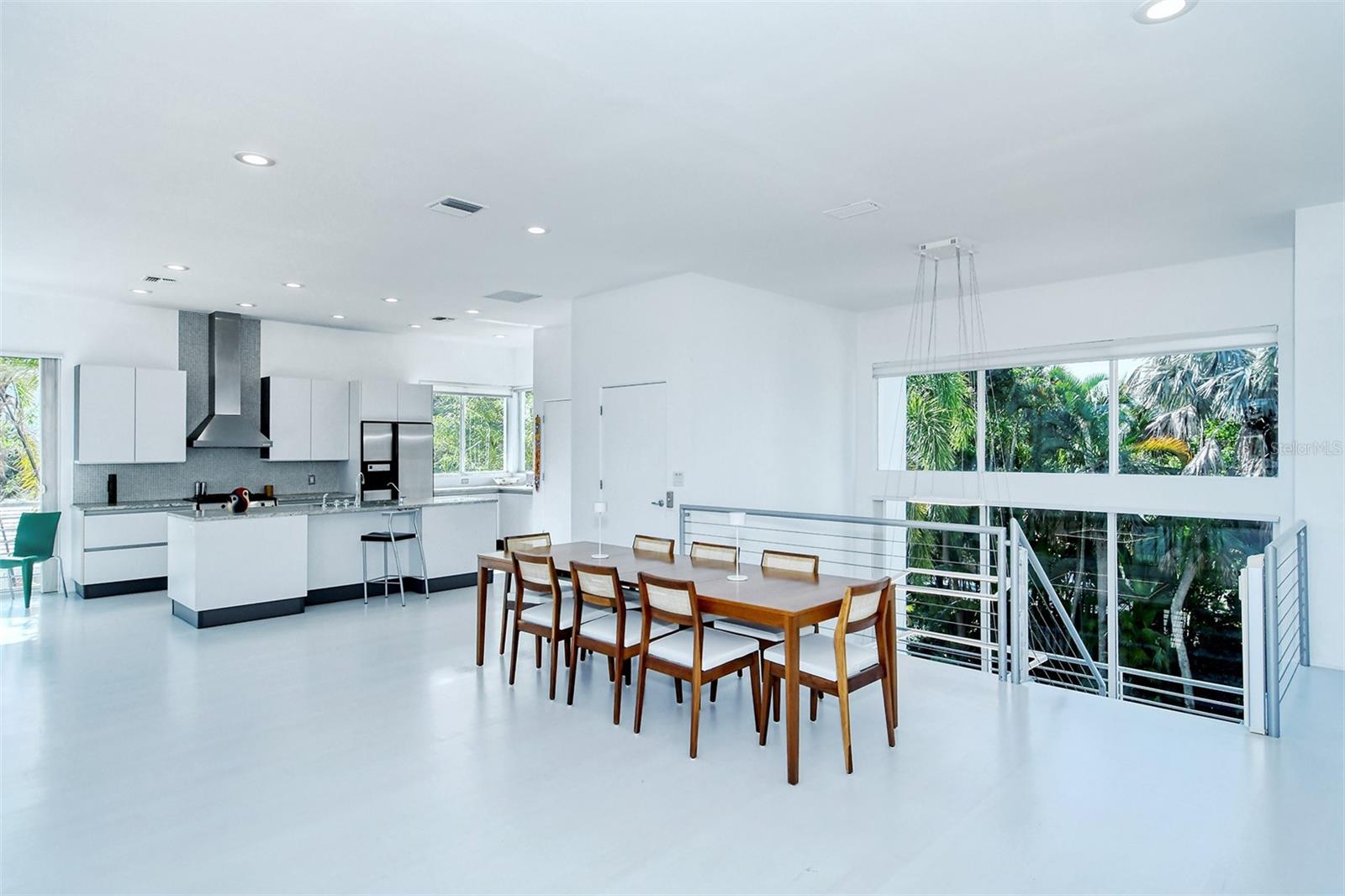 213 N WASHINGTON DR, SARASOTA, FL, 34236