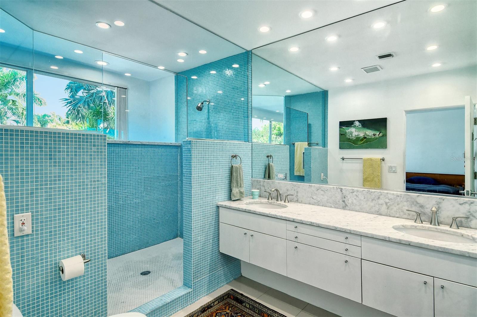 213 N WASHINGTON DR, SARASOTA, FL, 34236