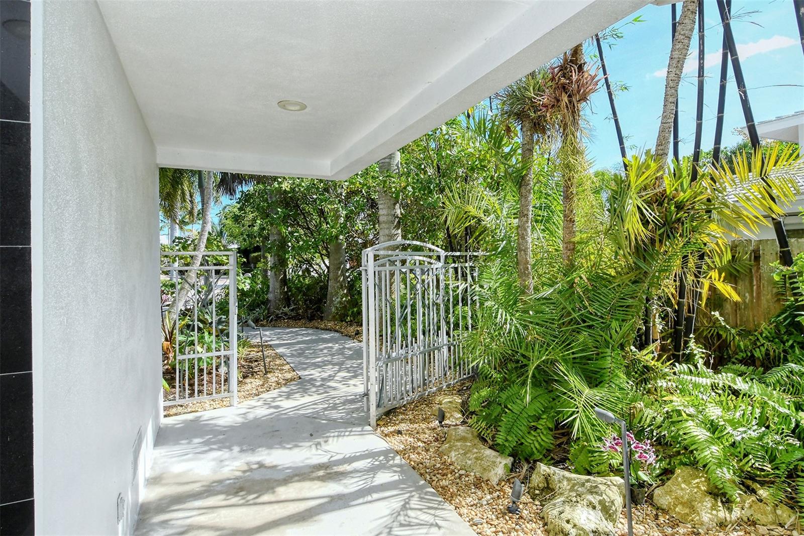 213 N WASHINGTON DR, SARASOTA, FL, 34236