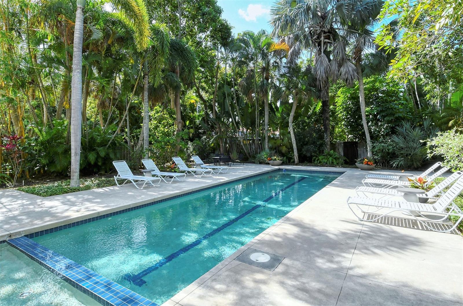 213 N WASHINGTON DR, SARASOTA, FL, 34236