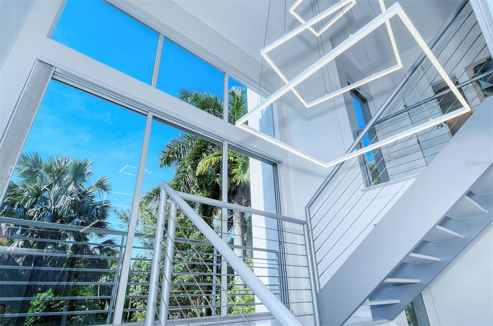 213 N WASHINGTON DR, SARASOTA, FL, 34236
