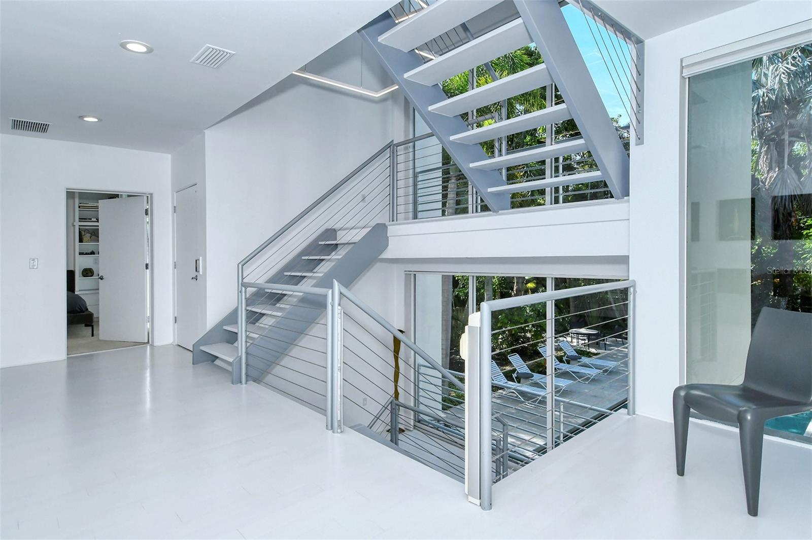 213 N WASHINGTON DR, SARASOTA, FL, 34236