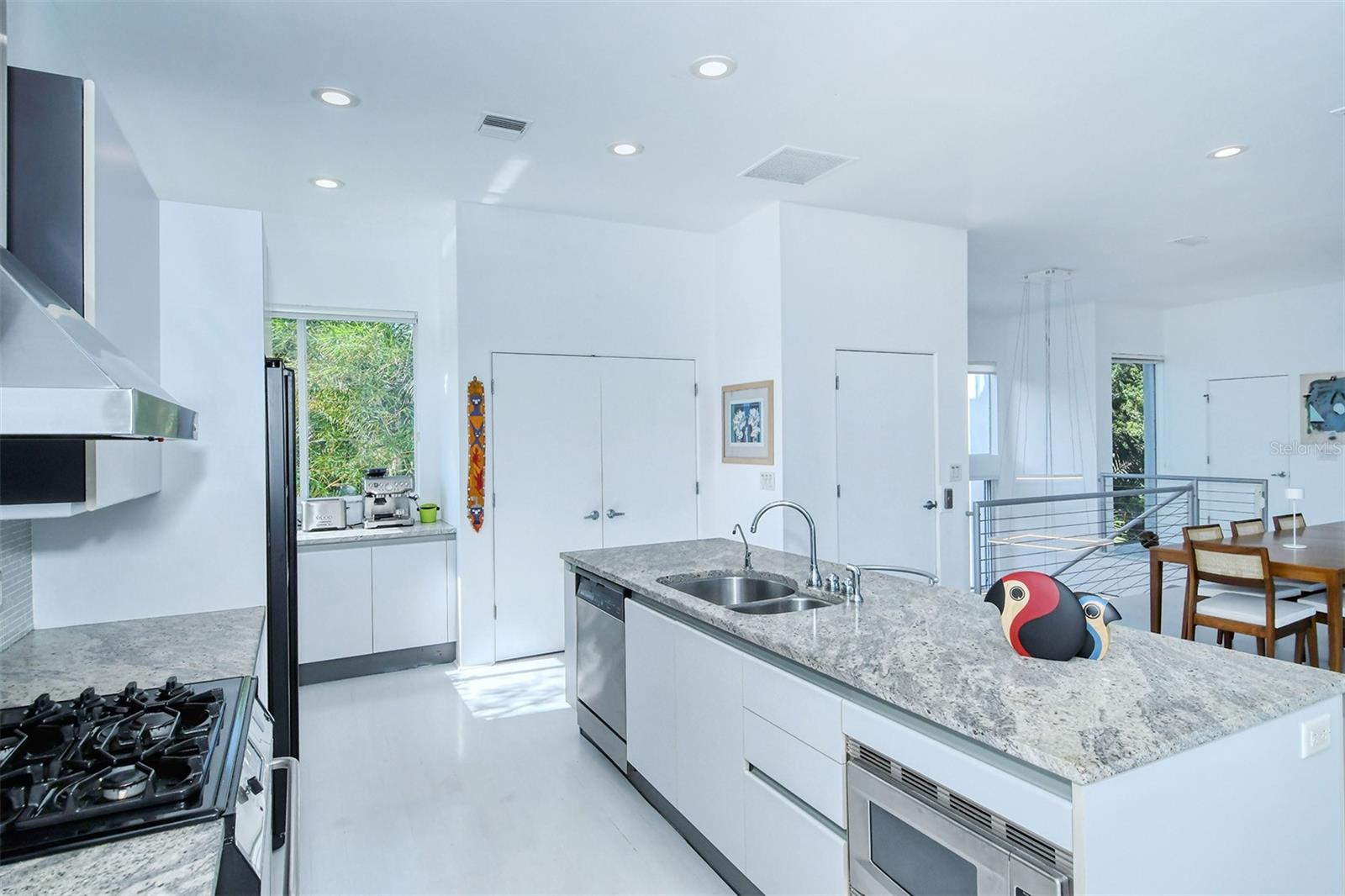 213 N WASHINGTON DR, SARASOTA, FL, 34236