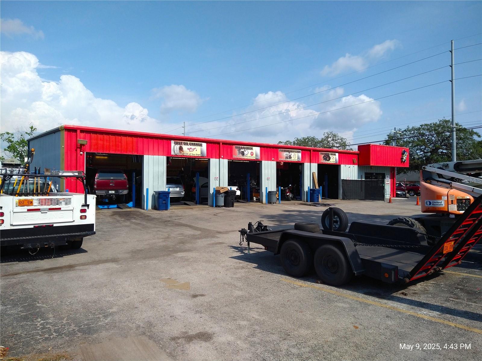 715 WEST WATERS AVE, TAMPA, FL, 33604