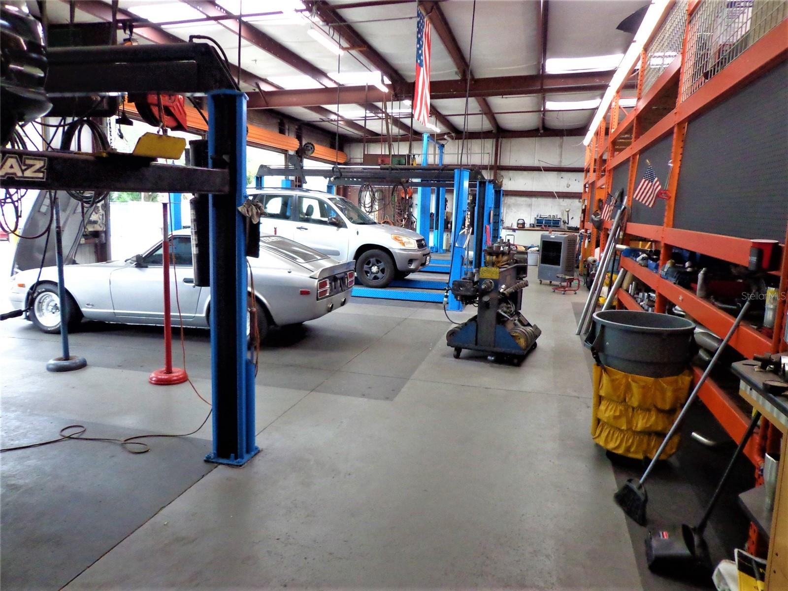 715 WEST WATERS AVE, TAMPA, FL, 33604