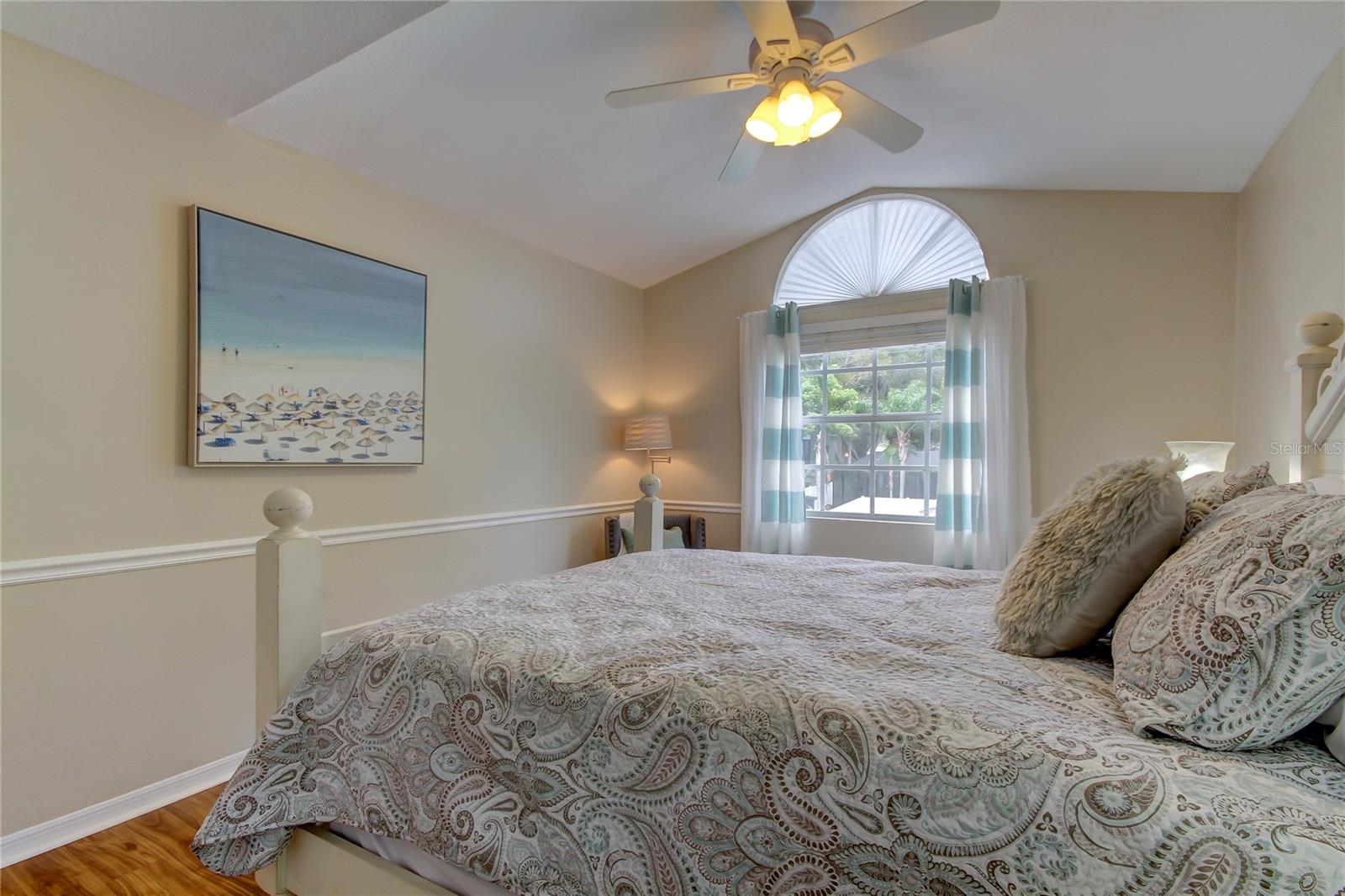 1205 N BAYSHORE DR, SAFETY HARBOR, FL, 34695