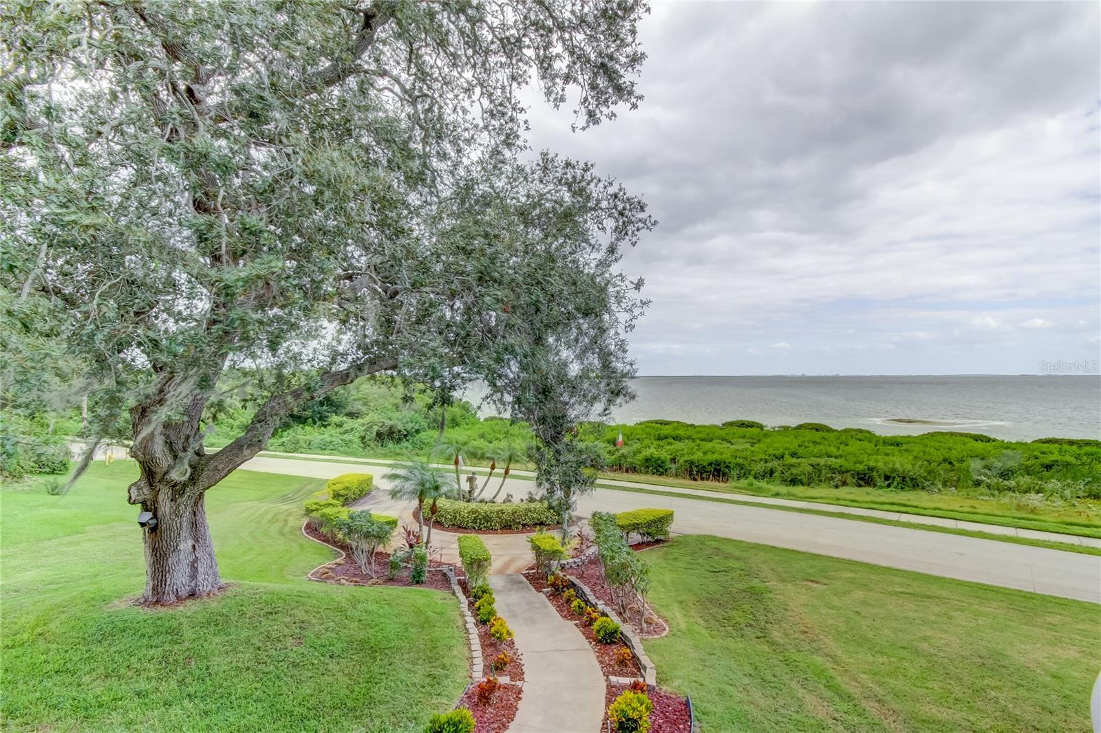 1205 N BAYSHORE DR, SAFETY HARBOR, FL, 34695