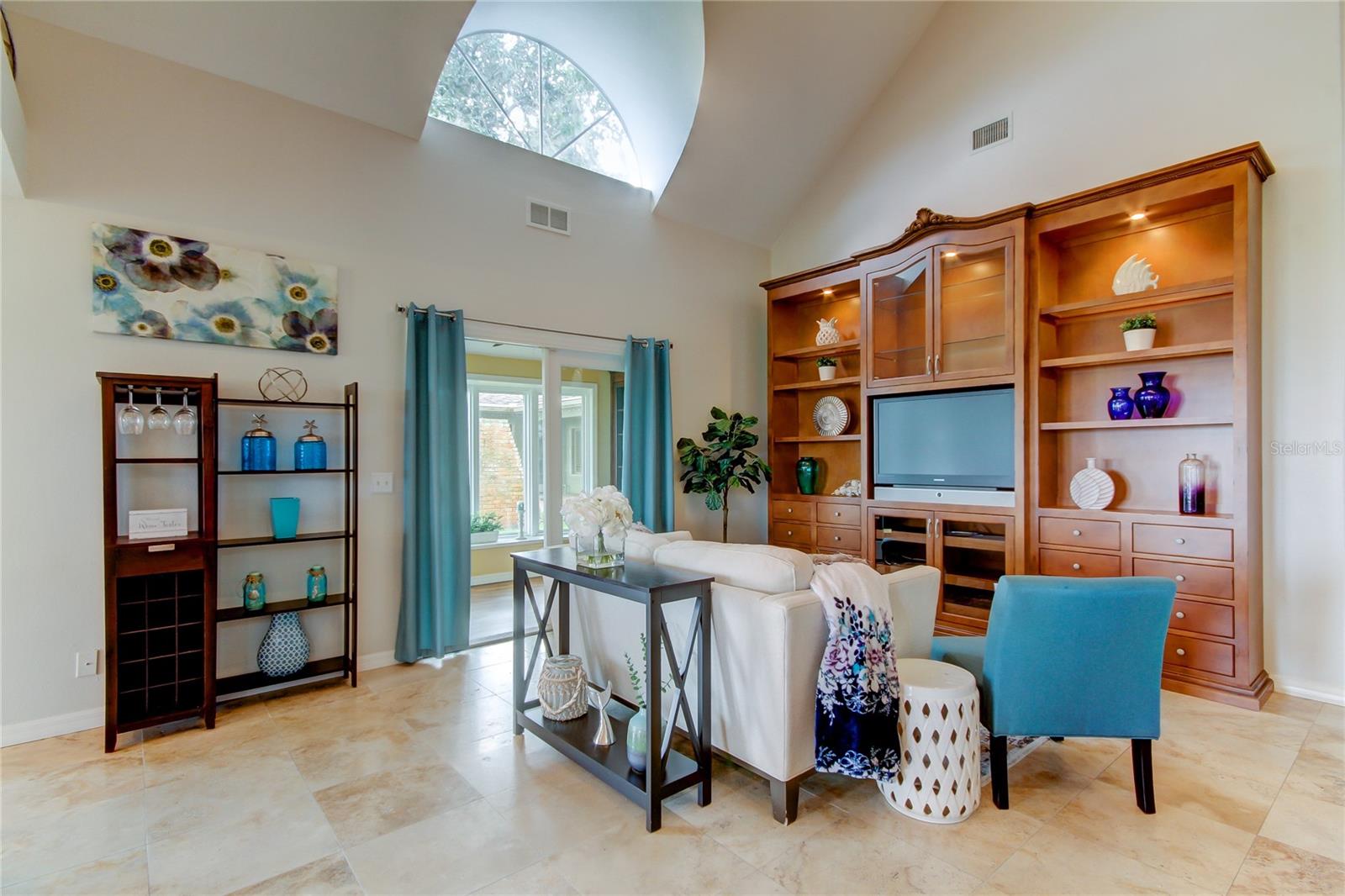 1205 N BAYSHORE DR, SAFETY HARBOR, FL, 34695