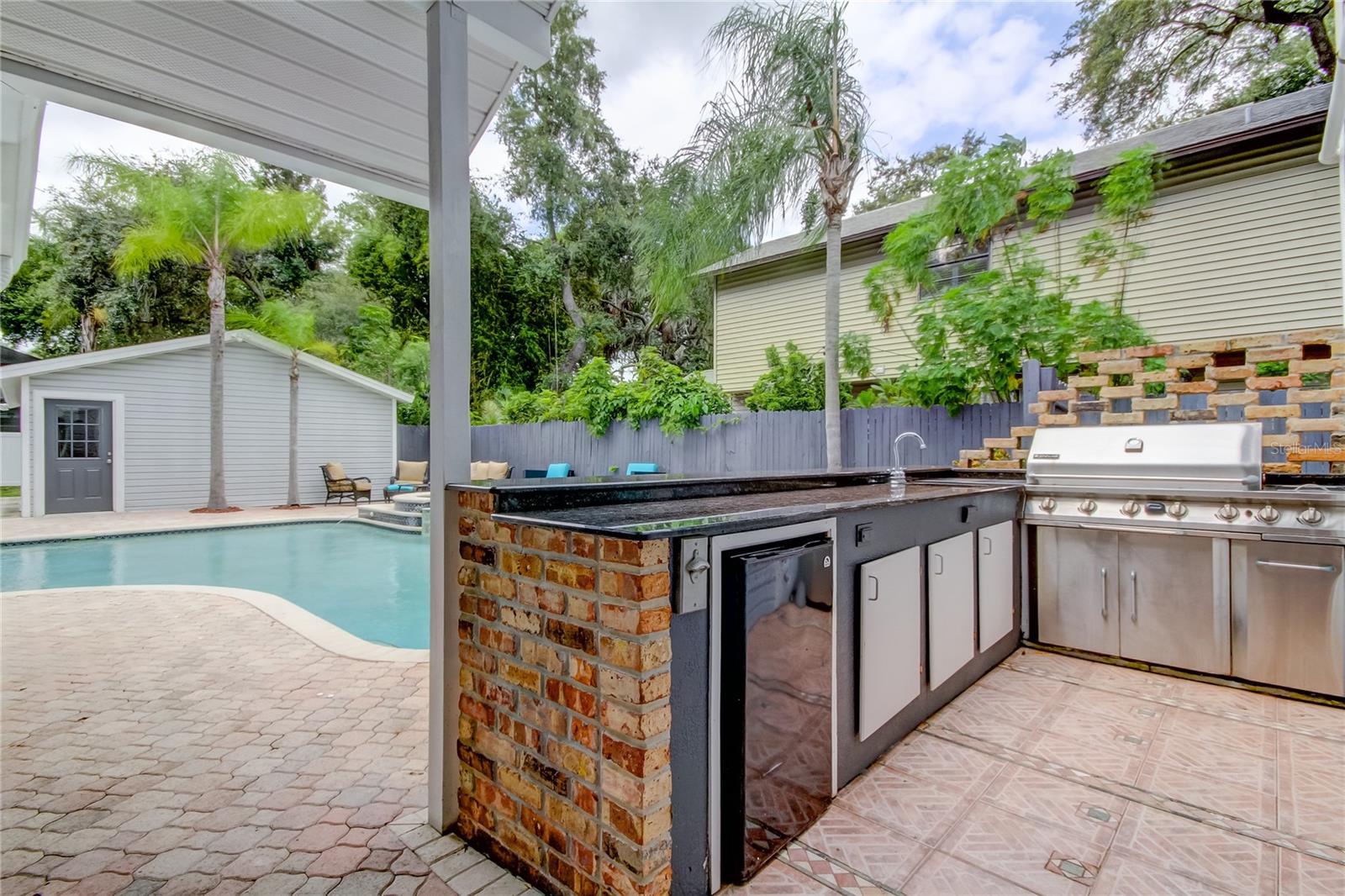 1205 N BAYSHORE DR, SAFETY HARBOR, FL, 34695