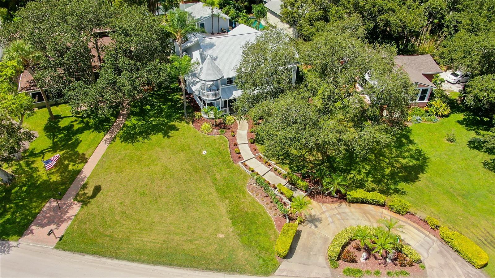 1205 N BAYSHORE DR, SAFETY HARBOR, FL, 34695