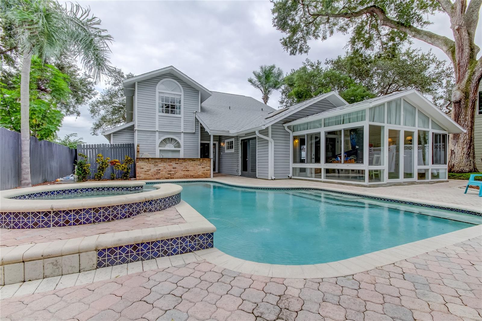 1205 N BAYSHORE DR, SAFETY HARBOR, FL, 34695
