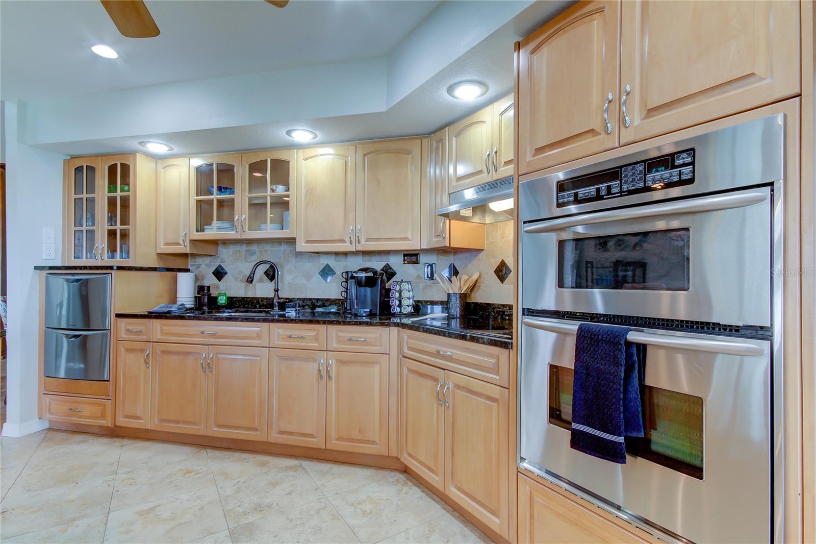 1205 N BAYSHORE DR, SAFETY HARBOR, FL, 34695