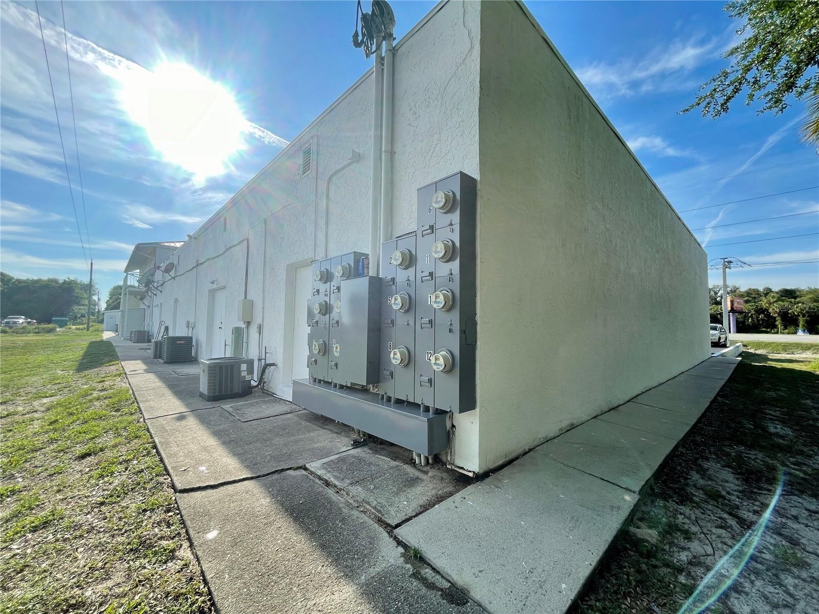 675 TAMIAMI TRL, PORT CHARLOTTE, FL, 33953