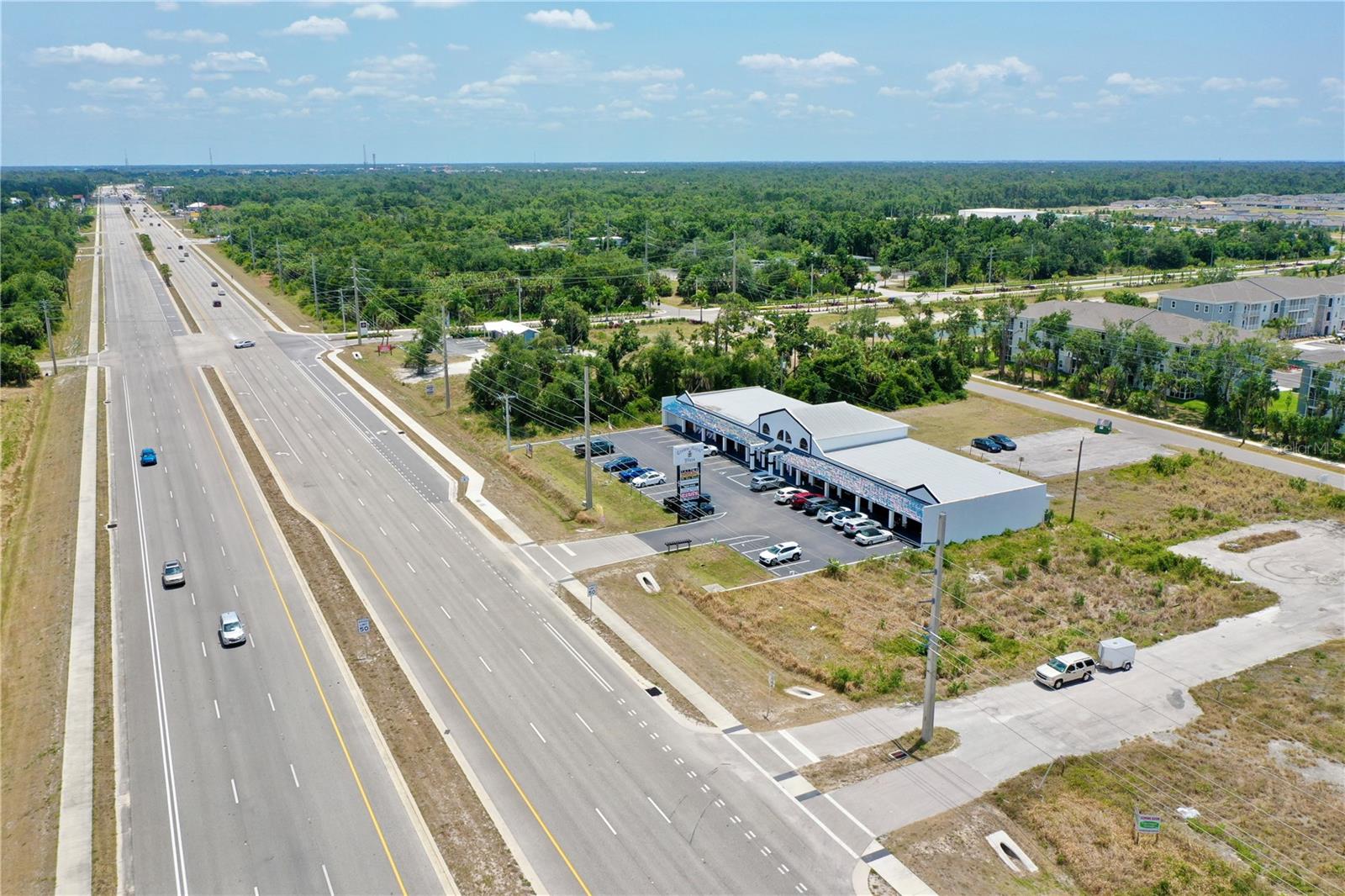 675 TAMIAMI TRL, PORT CHARLOTTE, FL, 33953