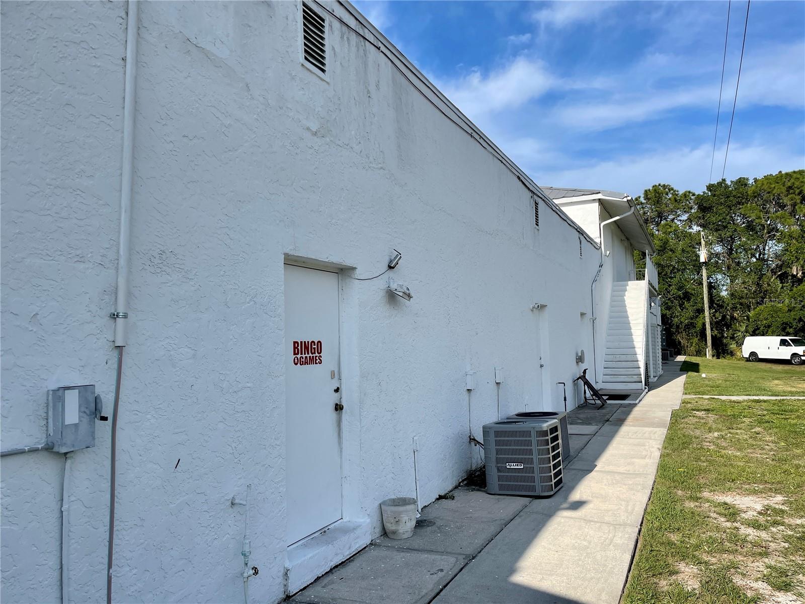 675 TAMIAMI TRL, PORT CHARLOTTE, FL, 33953