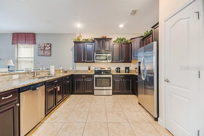 1502 MOON VALLEY DR, DAVENPORT, FL, 33896