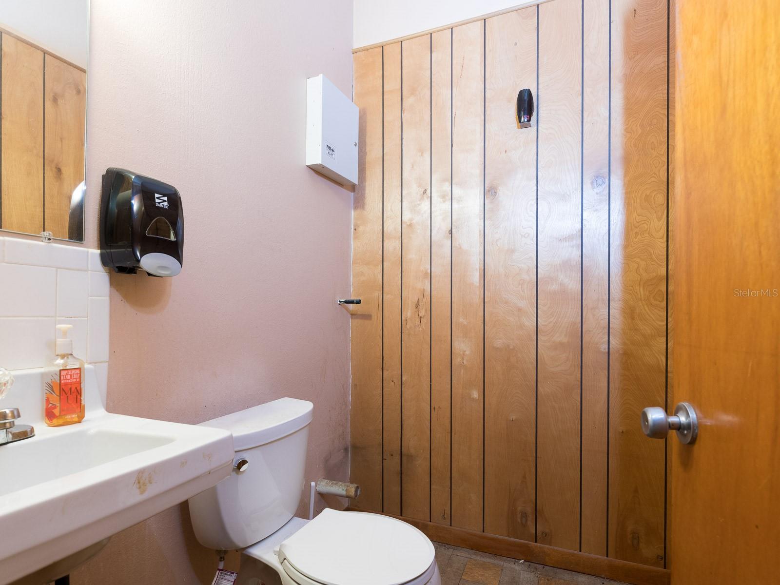 1204 HISTORIC GOLDSBORO BLVD, SANFORD, FL, 32771