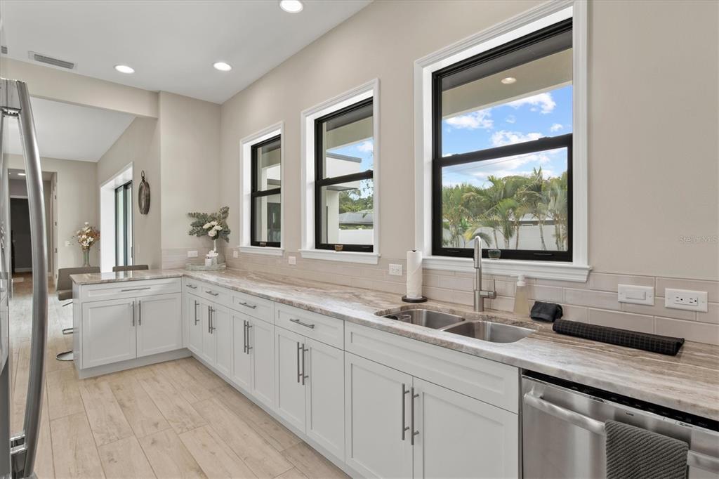 1905 TULIP DR, SARASOTA, FL, 34239