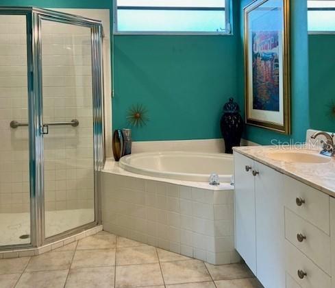 9611 CASTLE POINT DR #916, SARASOTA, FL, 34238