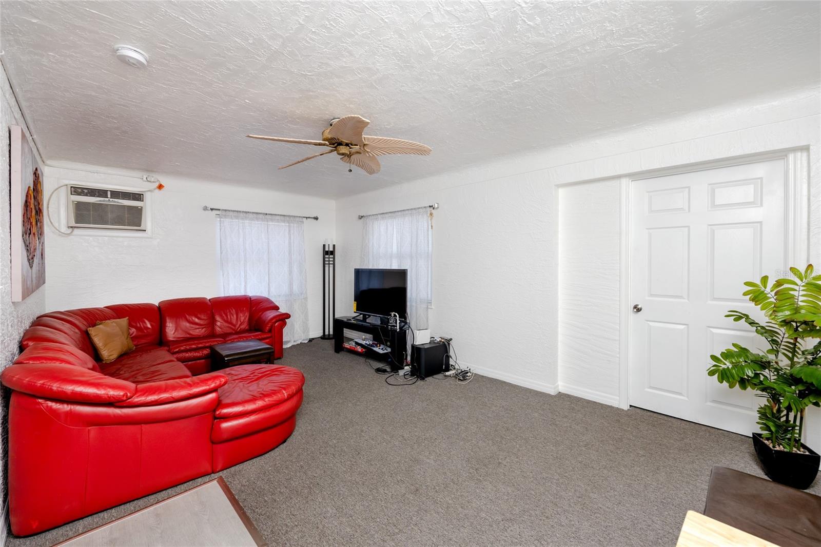 923 DR MARTIN LUTHER KING JR ST S, ST PETERSBURG, FL, 33705
