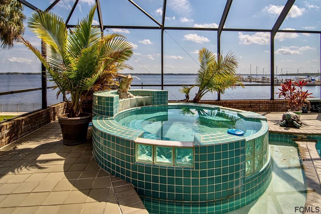 246 CRYSTAL COVE DR, PALATKA, FL, 32177