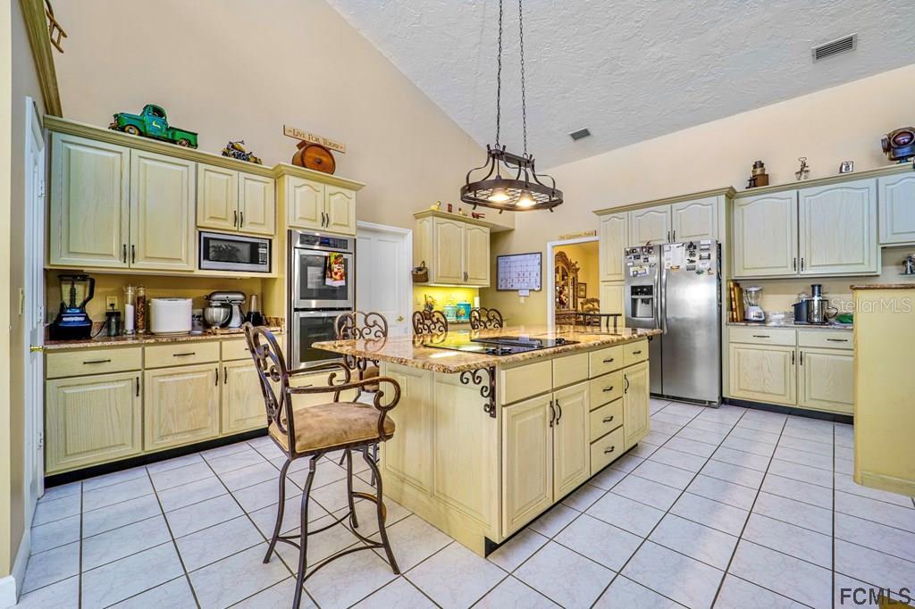 246 CRYSTAL COVE DR, PALATKA, FL, 32177