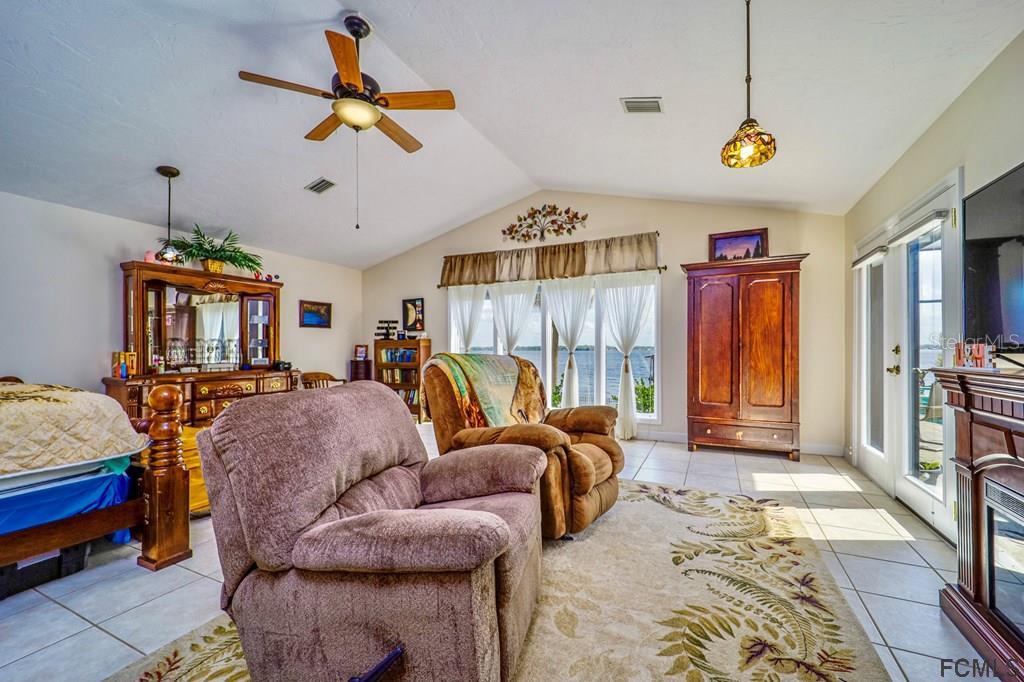 246 CRYSTAL COVE DR, PALATKA, FL, 32177