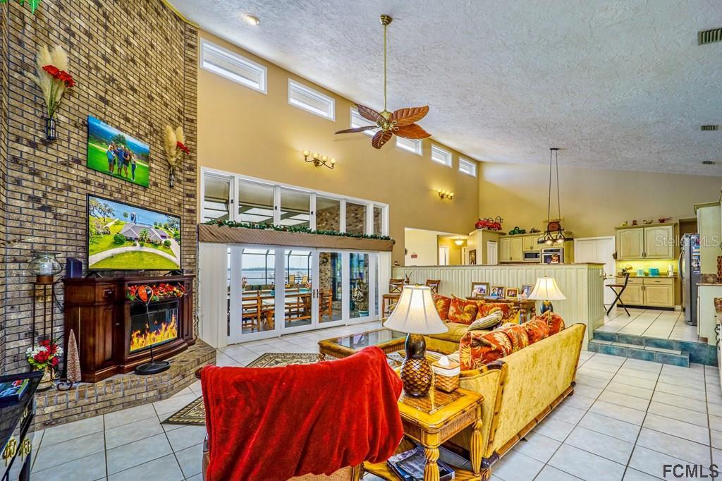 246 CRYSTAL COVE DR, PALATKA, FL, 32177