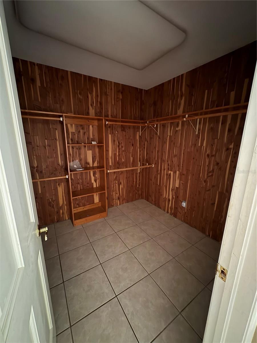 246 CRYSTAL COVE DR, PALATKA, FL, 32177