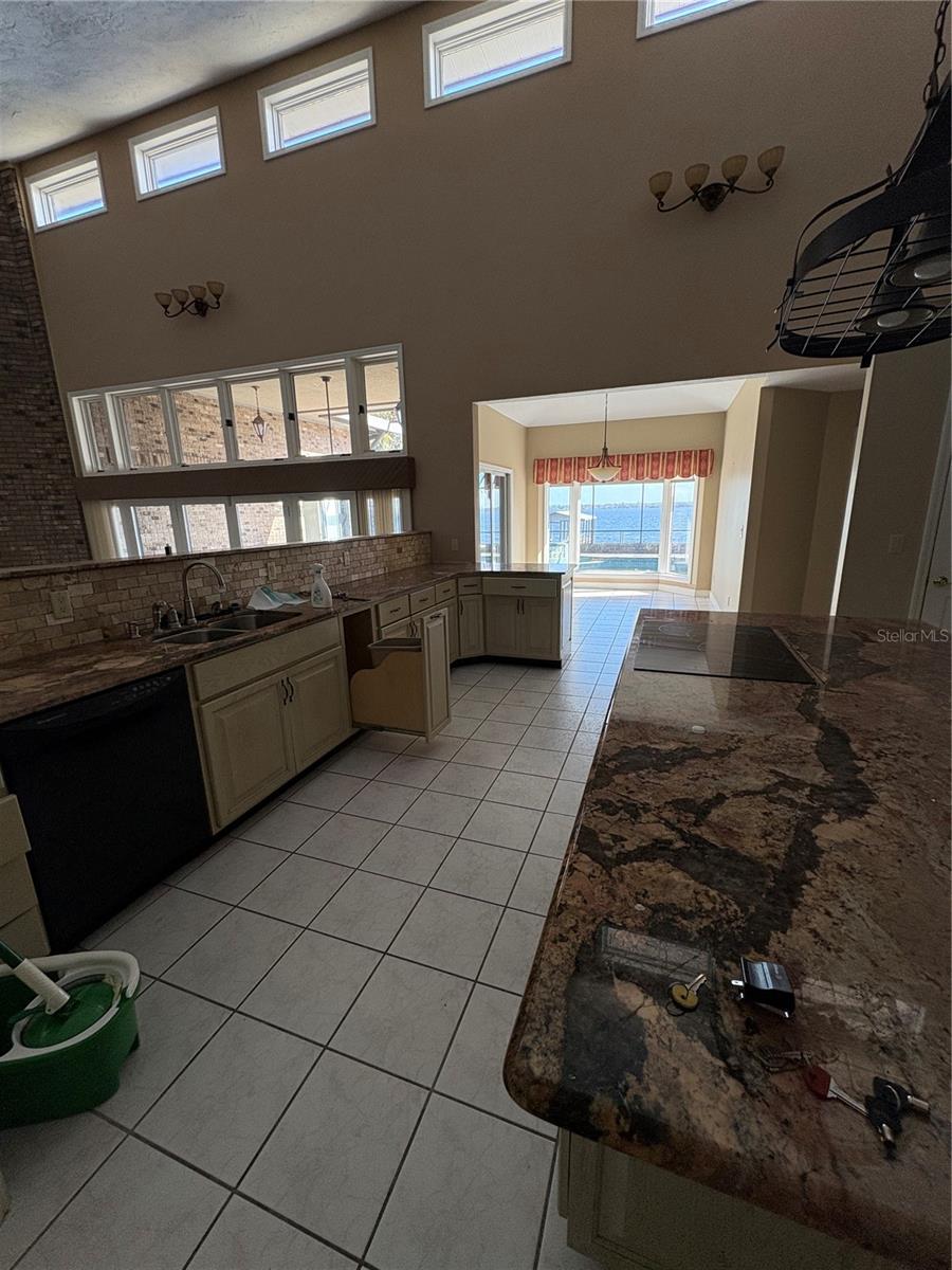 246 CRYSTAL COVE DR, PALATKA, FL, 32177