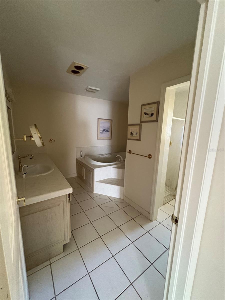 246 CRYSTAL COVE DR, PALATKA, FL, 32177