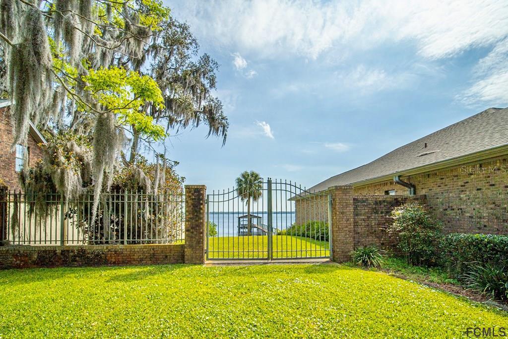 246 CRYSTAL COVE DR, PALATKA, FL, 32177