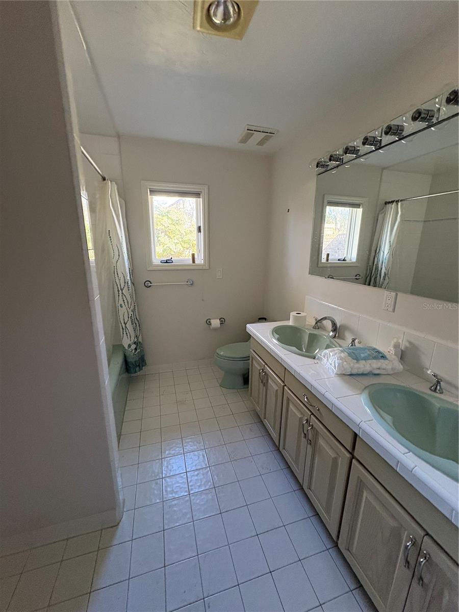 246 CRYSTAL COVE DR, PALATKA, FL, 32177