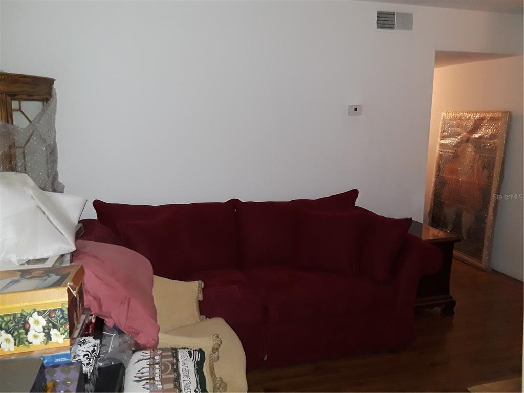 OM643352 Property Photo