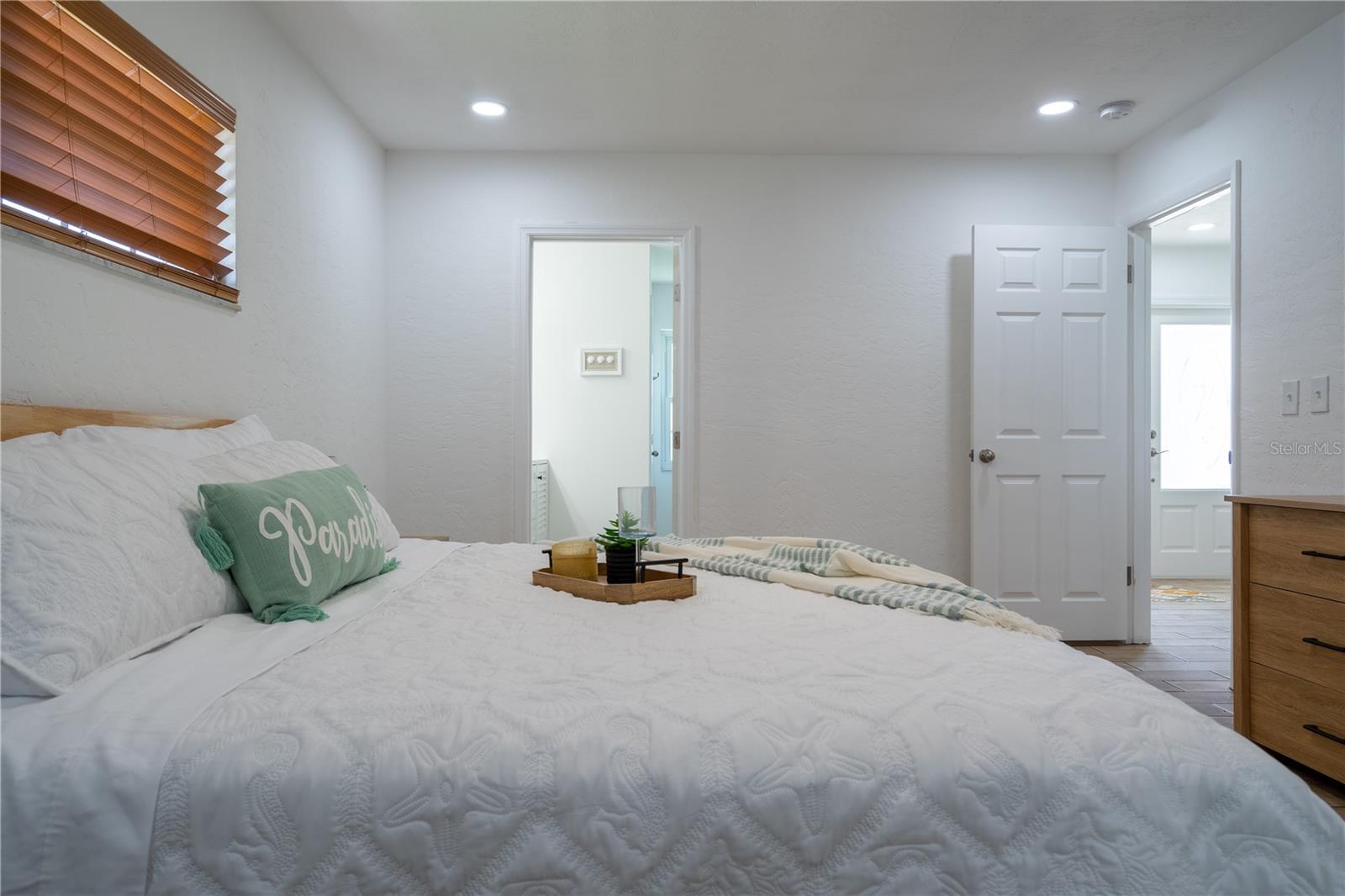 7354 BILTMORE DR, SARASOTA, FL, 34231