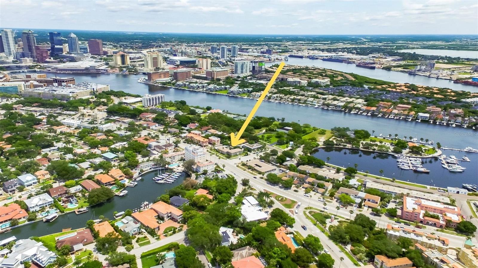 85 DAVIS BLVD #B, TAMPA, FL, 33606