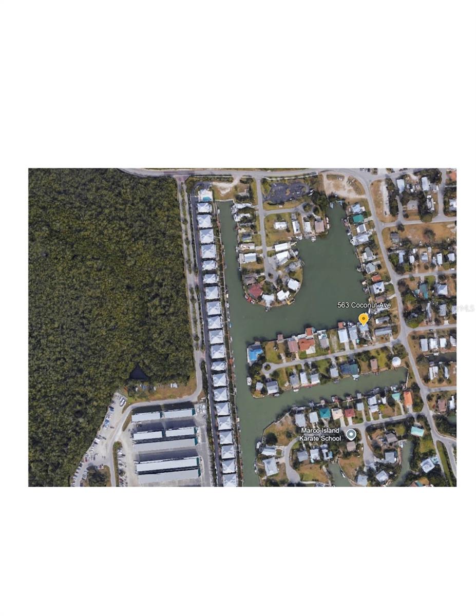 563 COCONUT AVE, GOODLAND, FL, 34140