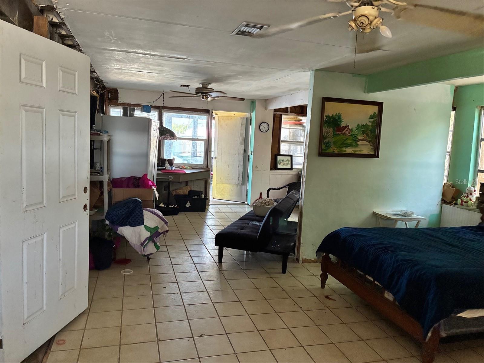 563 COCONUT AVE, GOODLAND, FL, 34140