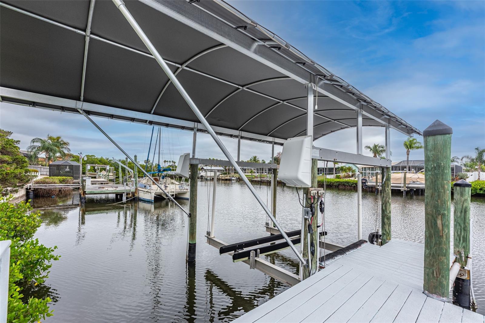 910 CHIPAWAY DR, APOLLO BEACH, FL, 33572