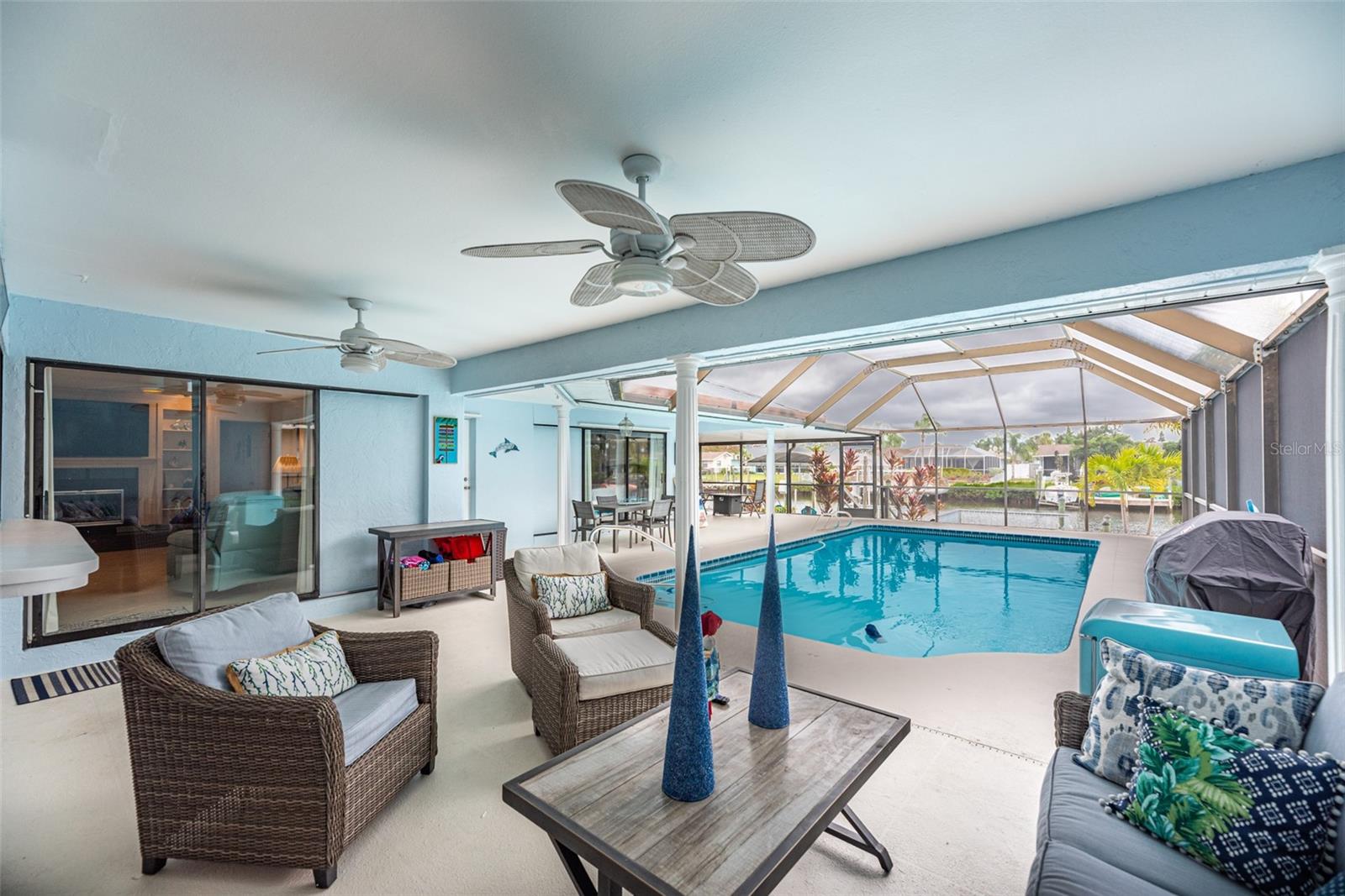 910 CHIPAWAY DR, APOLLO BEACH, FL, 33572