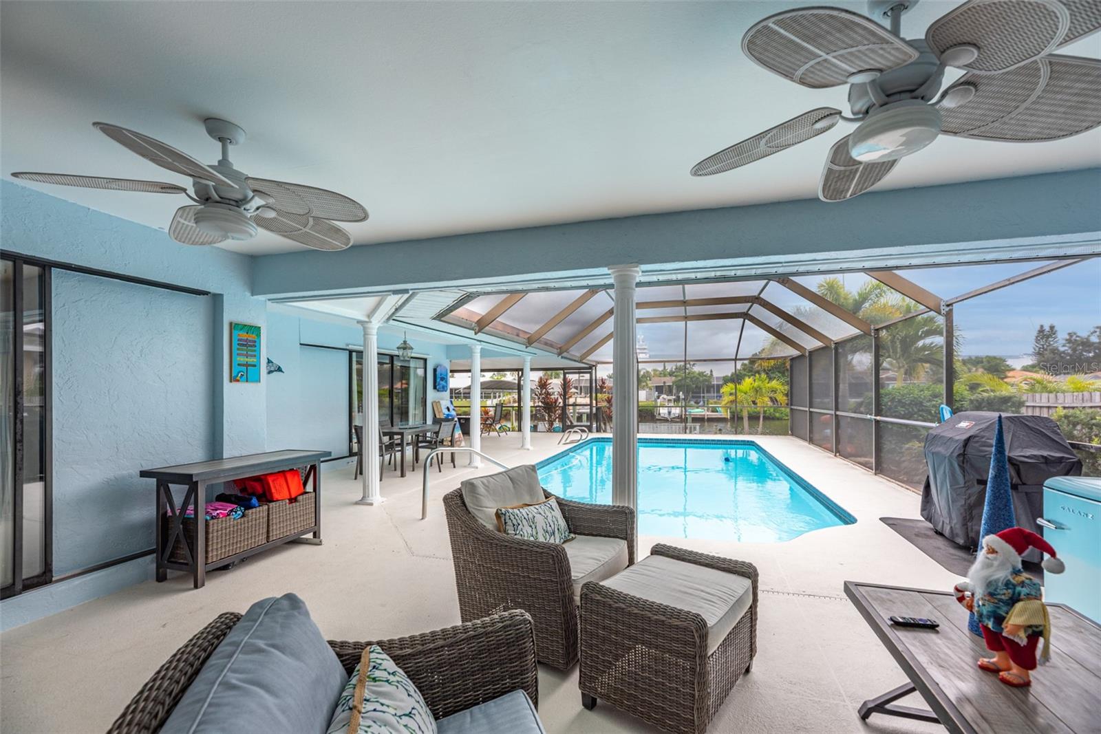 910 CHIPAWAY DR, APOLLO BEACH, FL, 33572