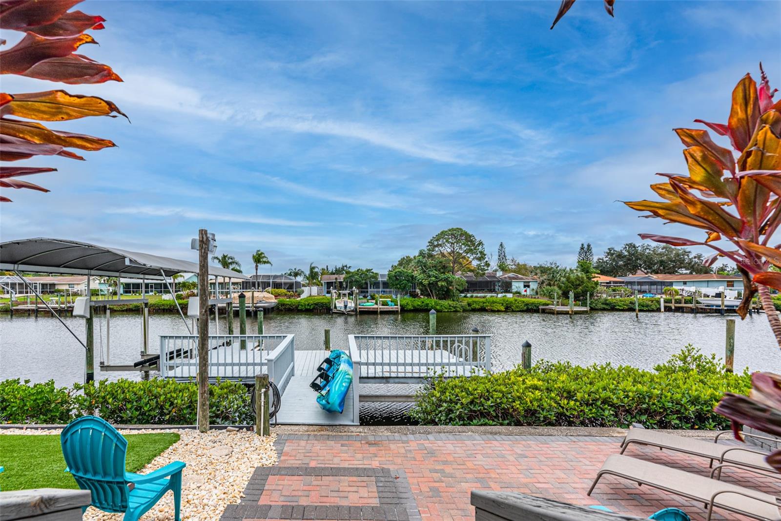 910 CHIPAWAY DR, APOLLO BEACH, FL, 33572