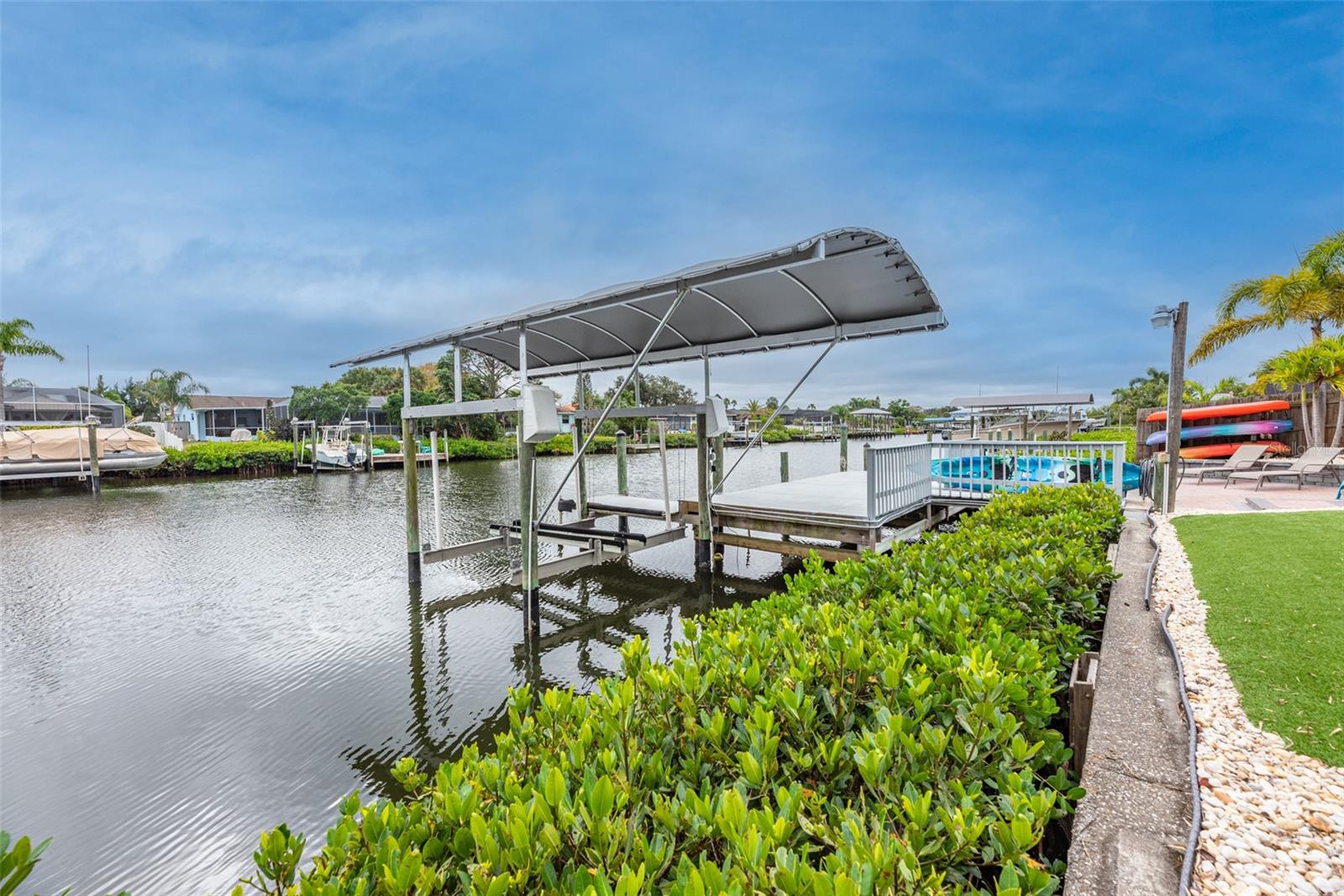 910 CHIPAWAY DR, APOLLO BEACH, FL, 33572