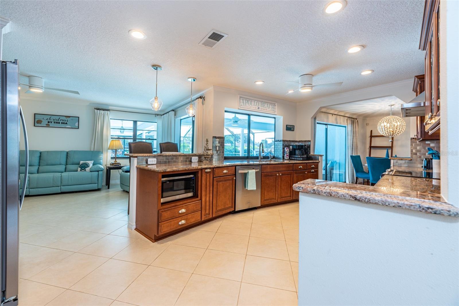 910 CHIPAWAY DR, APOLLO BEACH, FL, 33572