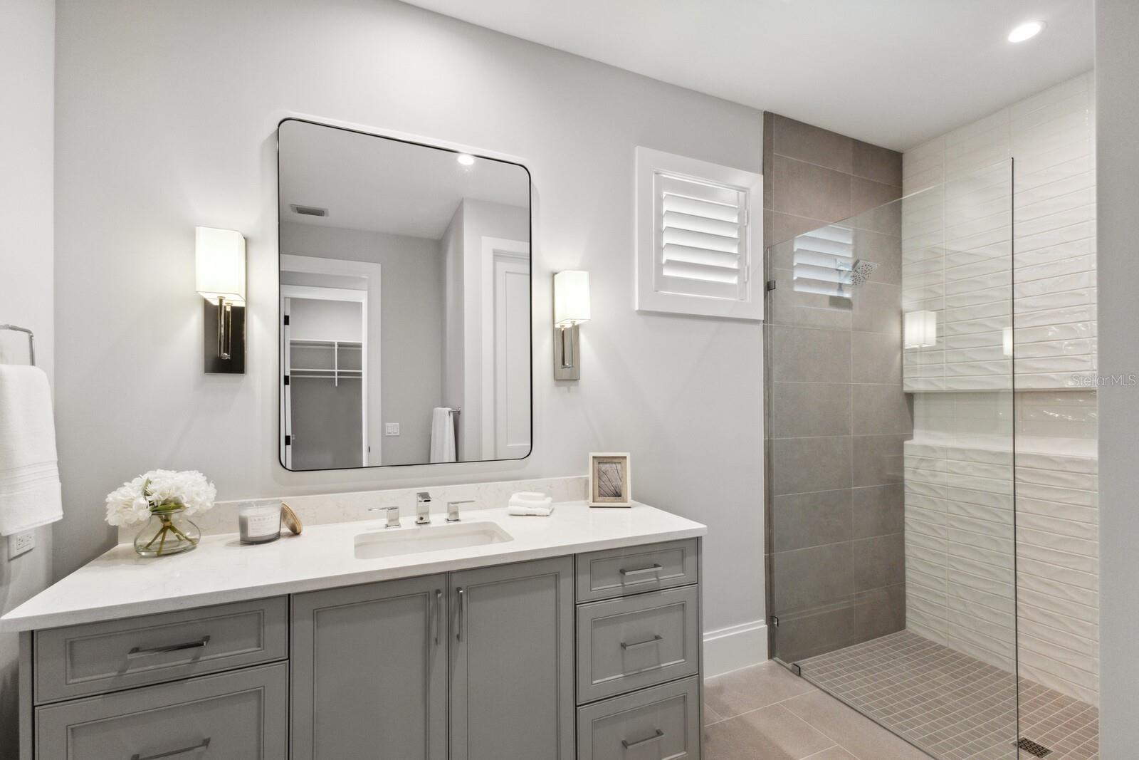 D6127374 Property Photo