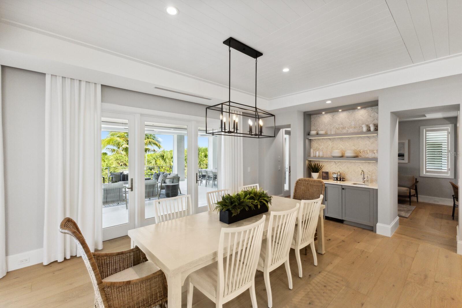 D6127374 Property Photo