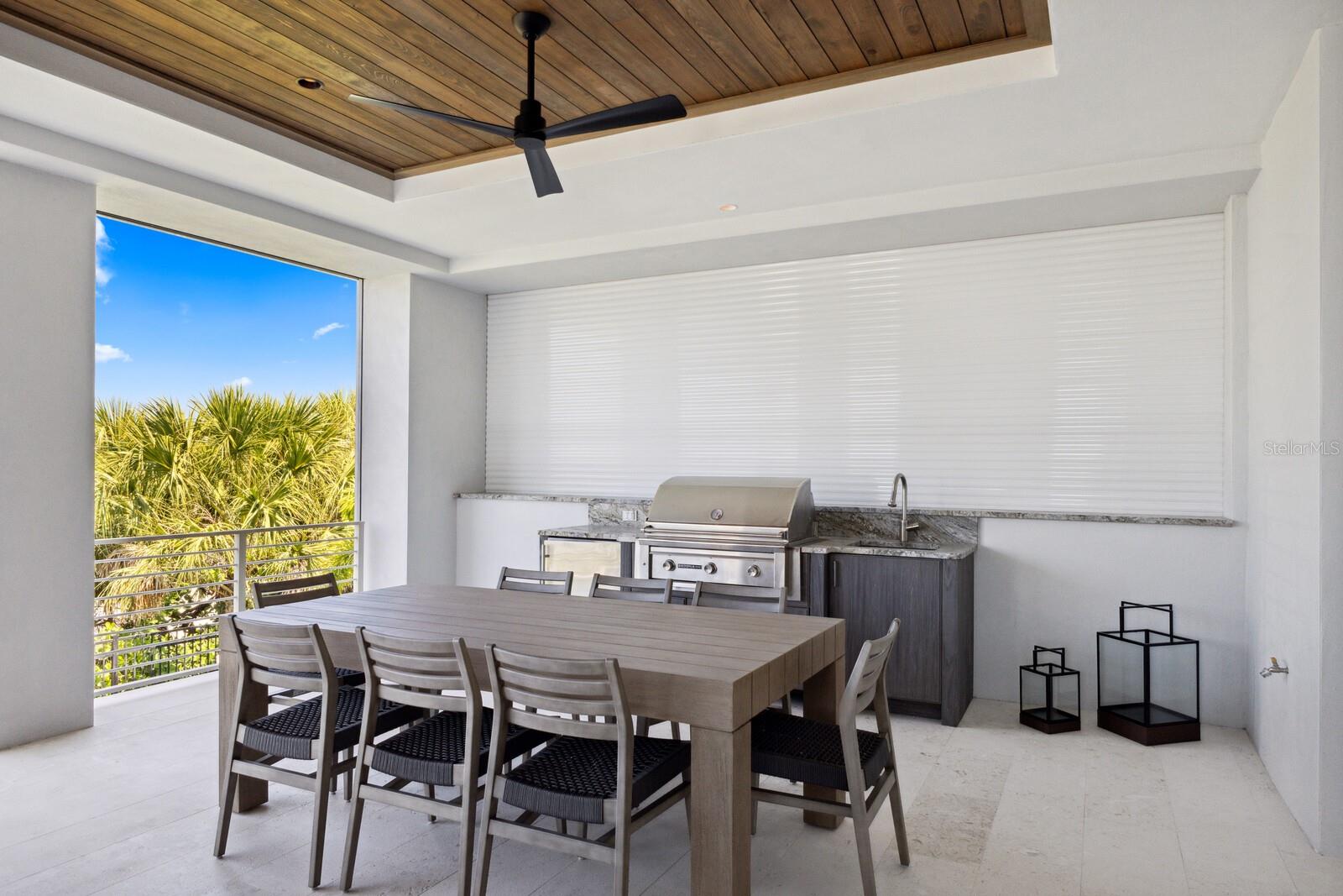 D6127374 Property Photo